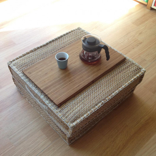 \#coffee #salontafel #ikea #snijplank #zitkussens