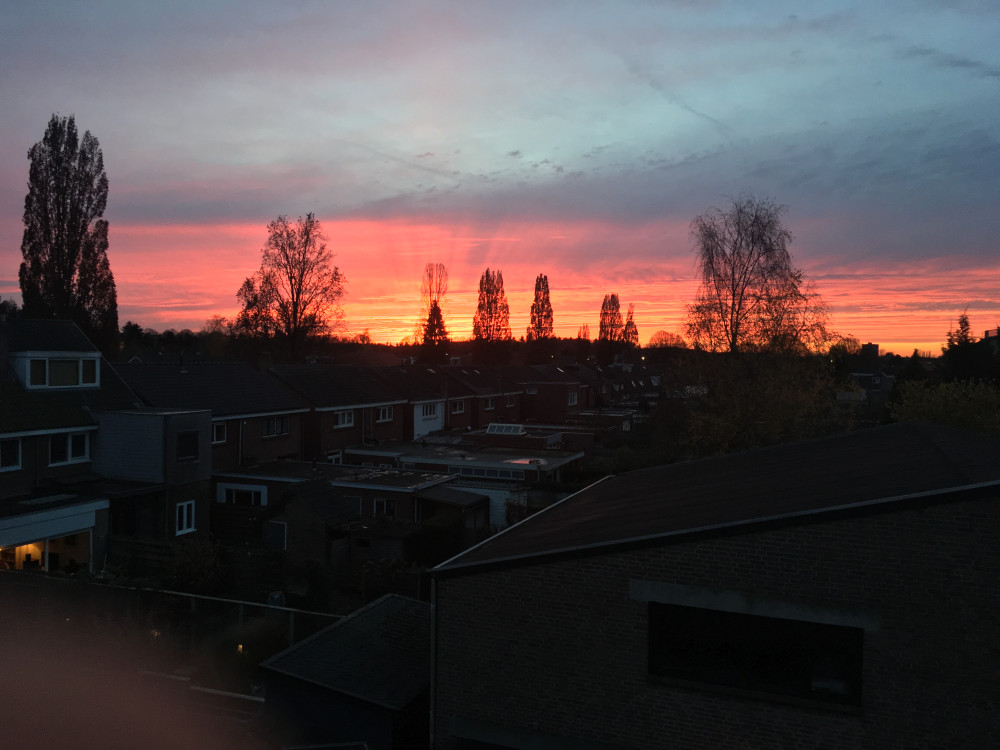 sunset-1000x750-blur